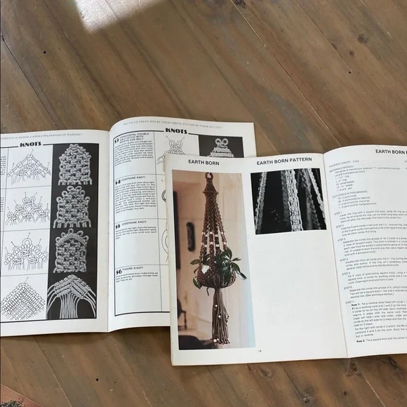 VINTAGE Macrame Pattern Book Bundle - Picture 4 of 10